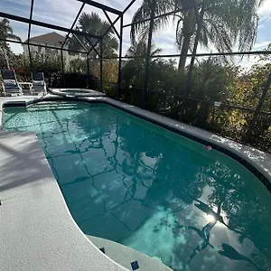  Holiday home Sweet 4 Bedroom 3 Bath Pool &